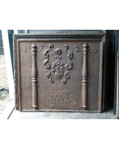 Kaminplatte 'Wappen'