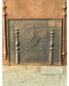 Kaminplatte 'Bischöflichen Wappen'