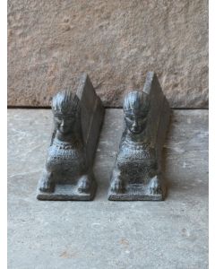 Kaminhunde einer Sphinx