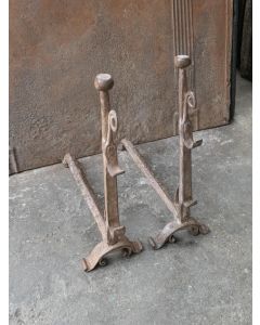 Gotische Kaminhunde