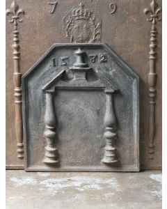 Kaminplatte 'Wappen'