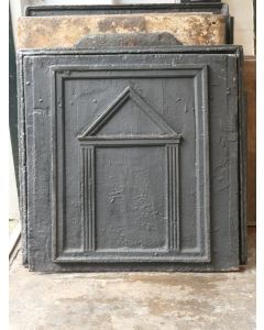 Kaminplatte 'Säulen und Giebel'