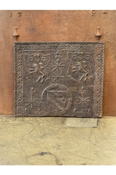Kaminplatte 'Gotische Wappen'