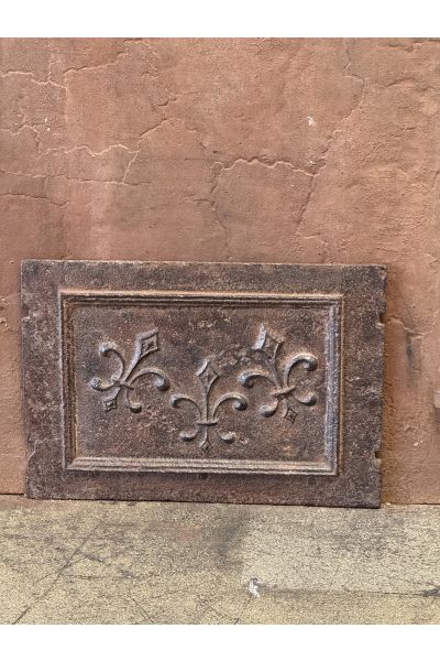 Kaminplatte 'Fleurs de Lis'