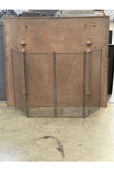 Großer antiker Funkenschutz