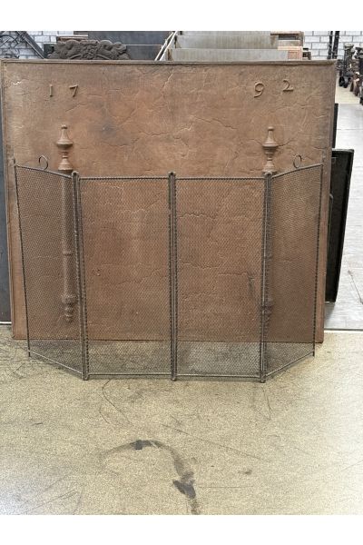 Großer antiker Funkenschutz 