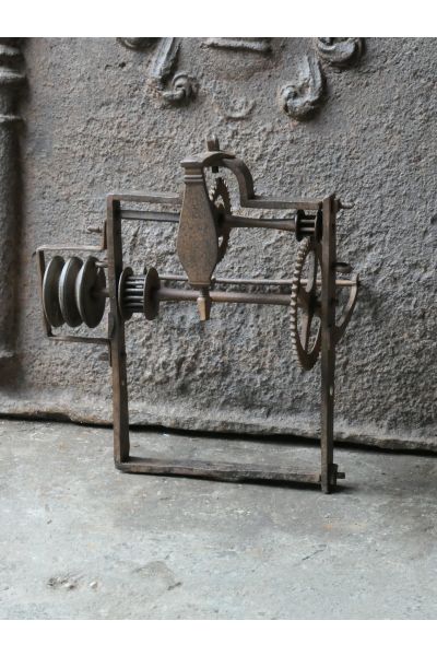 Antiker Drehspieß mit Gewichtsantrieb aus 15,149 