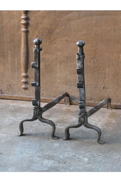 Gotische Kaminhunde