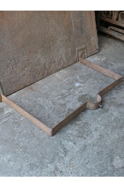 Französischer Kaminvorsatz