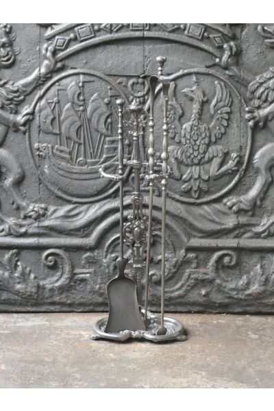 Kleines Antikes Kaminbesteck