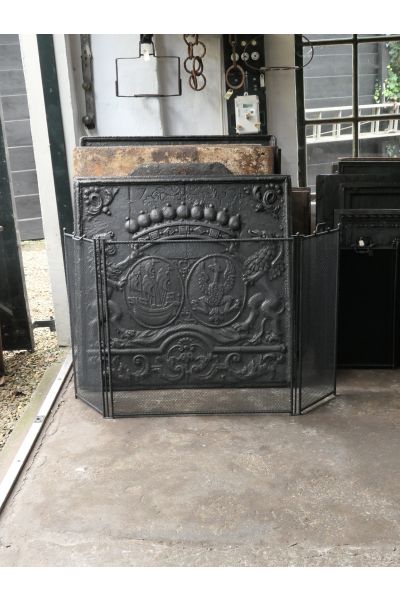 Großer Funkenschutz | Handarbeit, Neu | 85-139 cm Breit | 77 cm Hoch