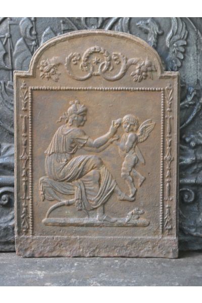 Kaminplatte 'Frau mit Cupido'