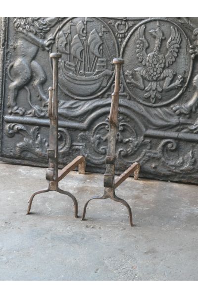 Gotische Kaminhunde
