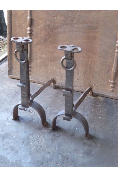 Gotische Kaminhunde