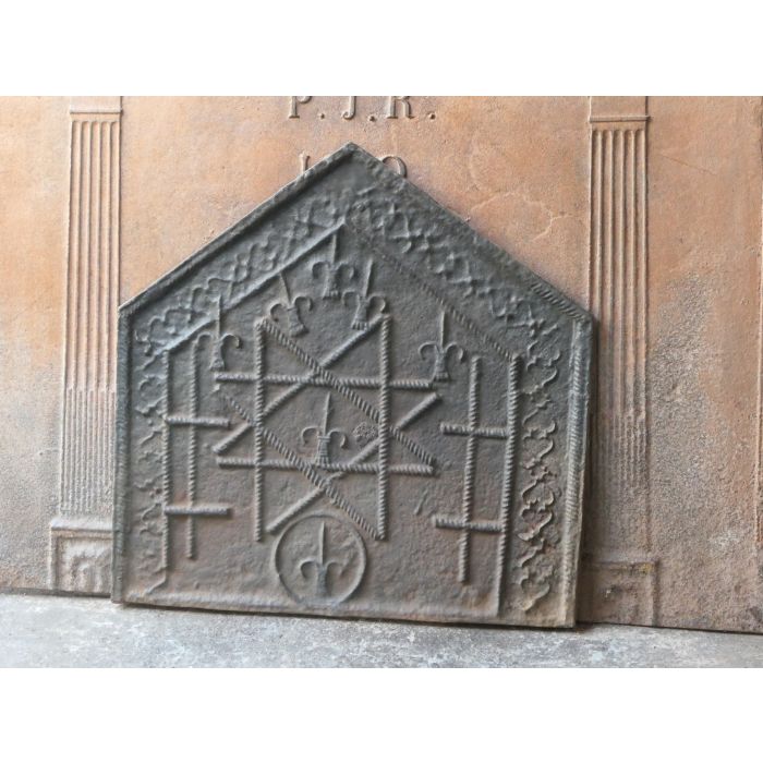 Kaminplatte 'Gotische Wappen' aus Gusseisen 