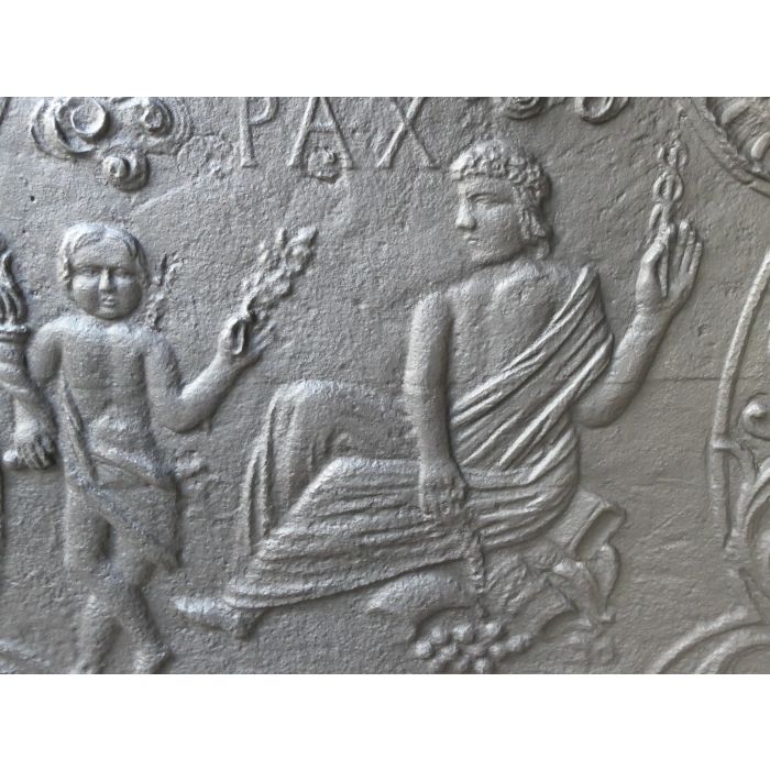 Kaminplatte 'Allegorie des Friedens' aus Gusseisen 