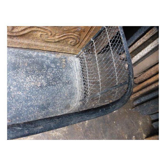Antiker Kaminschutzgitter aus Eisen-Gitter, Eisen 