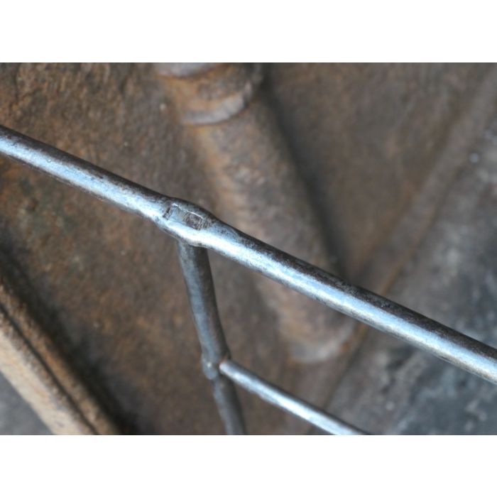 Antiker Kaminschutzgitter aus Schmiedeeisen 