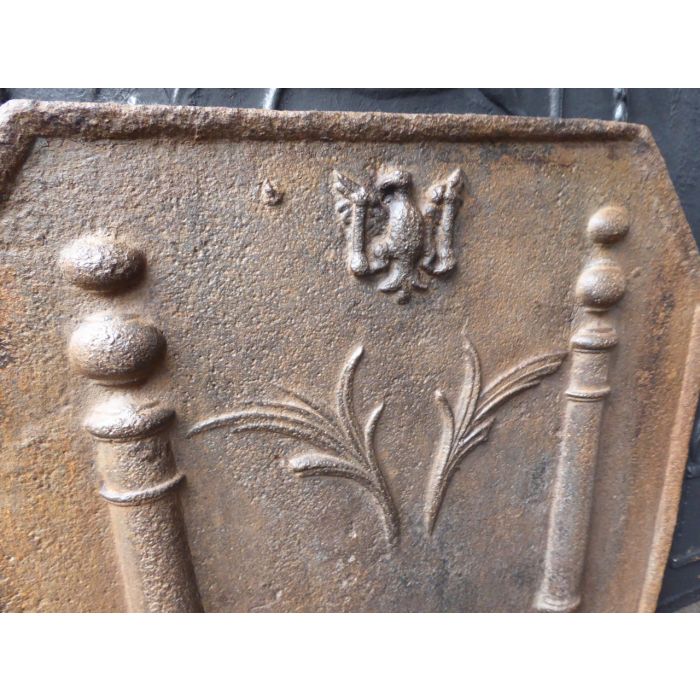 Kaminplatte 'Säulen mit Dekoration' aus Gusseisen 