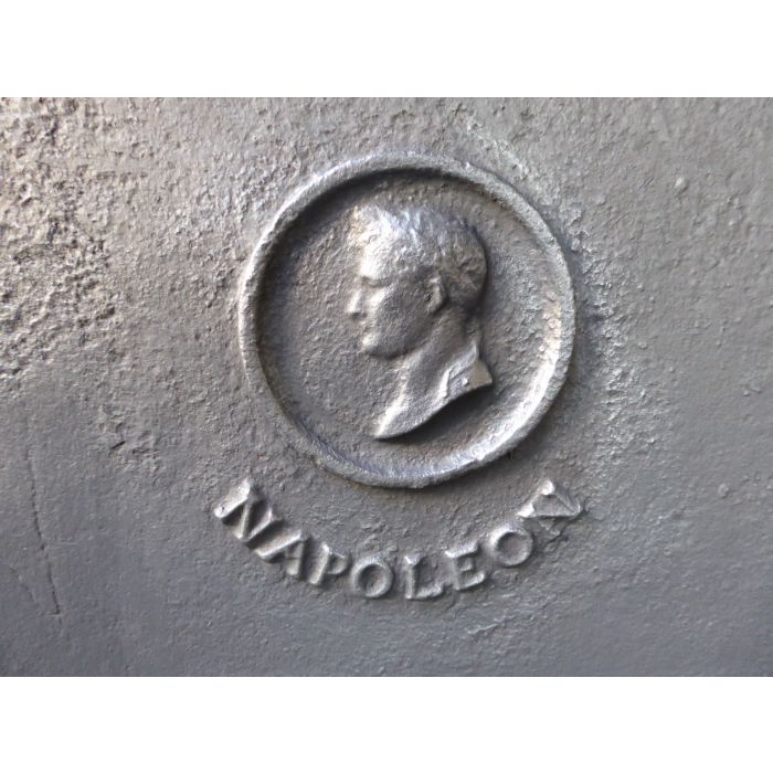 Kaminplatte 'Napoleon' aus Gusseisen 