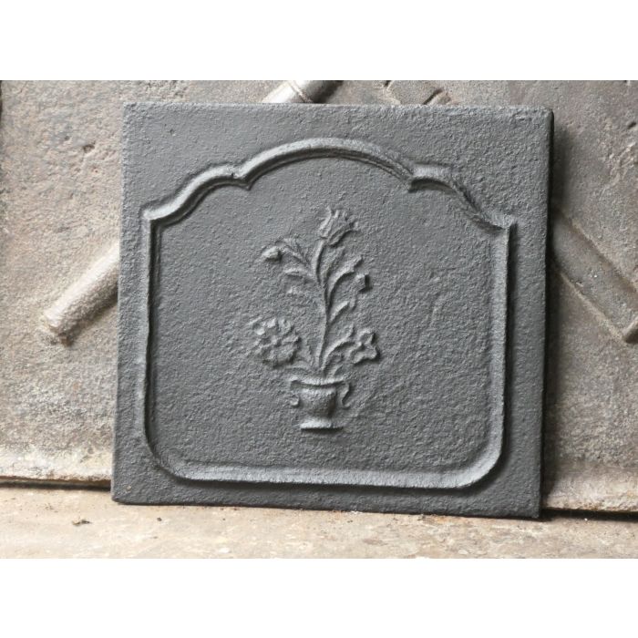 Kaminplatte 'Blumenkorb' aus Gusseisen 