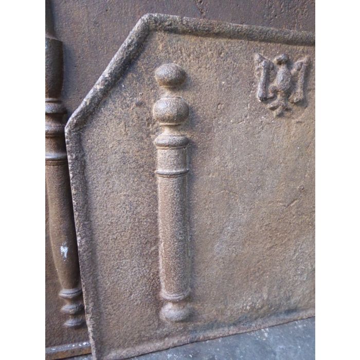 Kaminplatte 'Säulen mit Dekoration' aus Gusseisen 