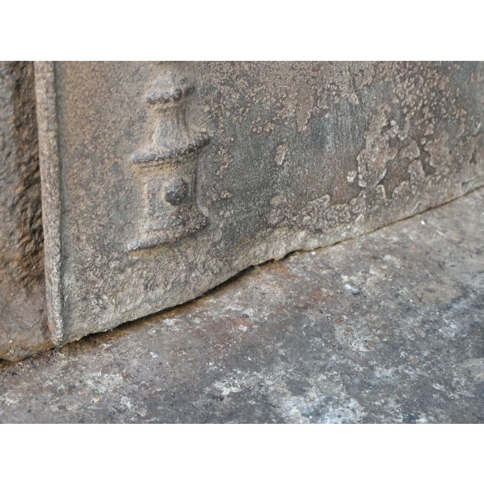 Kaminplatte 'Säulen der Freiheit' aus Gusseisen 