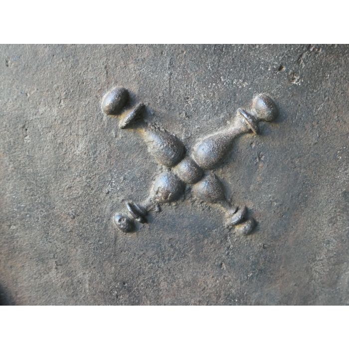 Kaminplatte 'Andreaskreuz' aus Gusseisen 